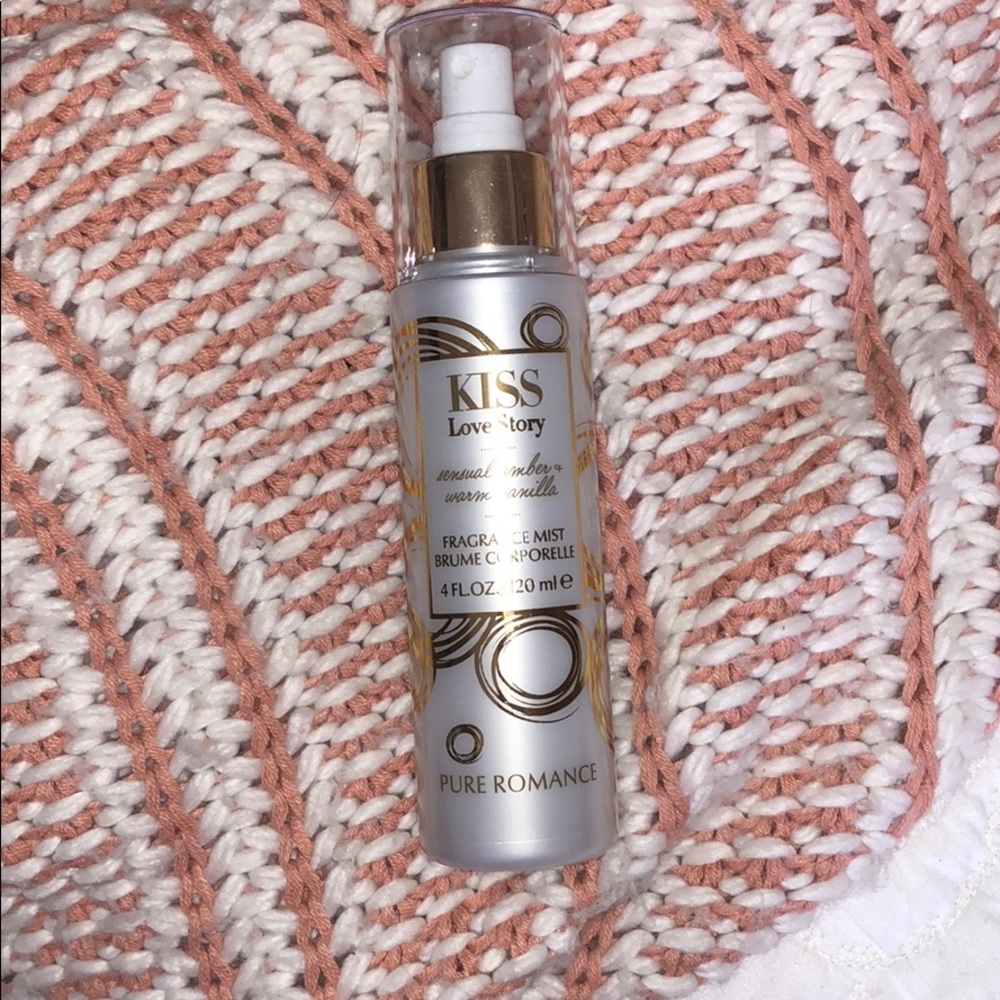 Pure romance perfume - Love story